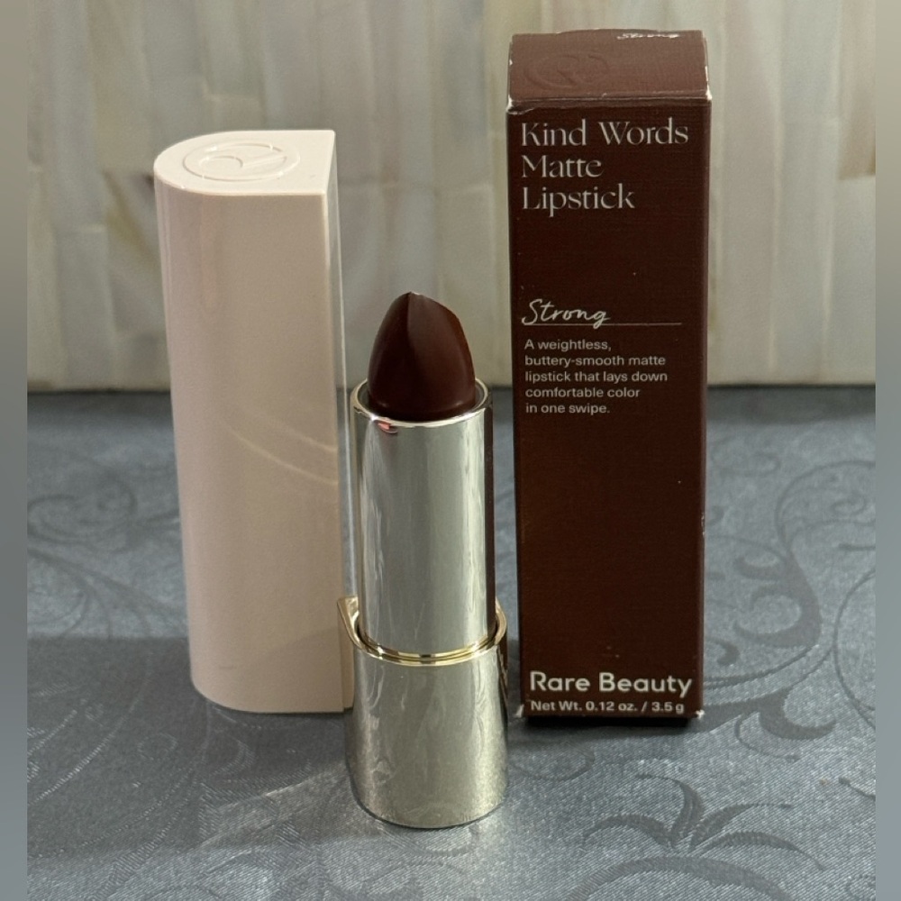 Rare Beauty Kind Words Matte Lipstick in Shade Strong